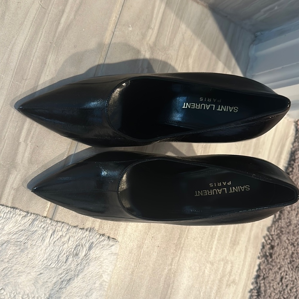 Ladies Saint Laurent bootie with thin heels- size 39 US8